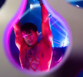 BRÜT + CircuitMom = ZENTRØ